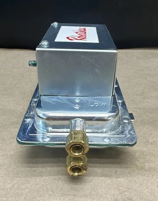 NEW Robertshaw 2374-499