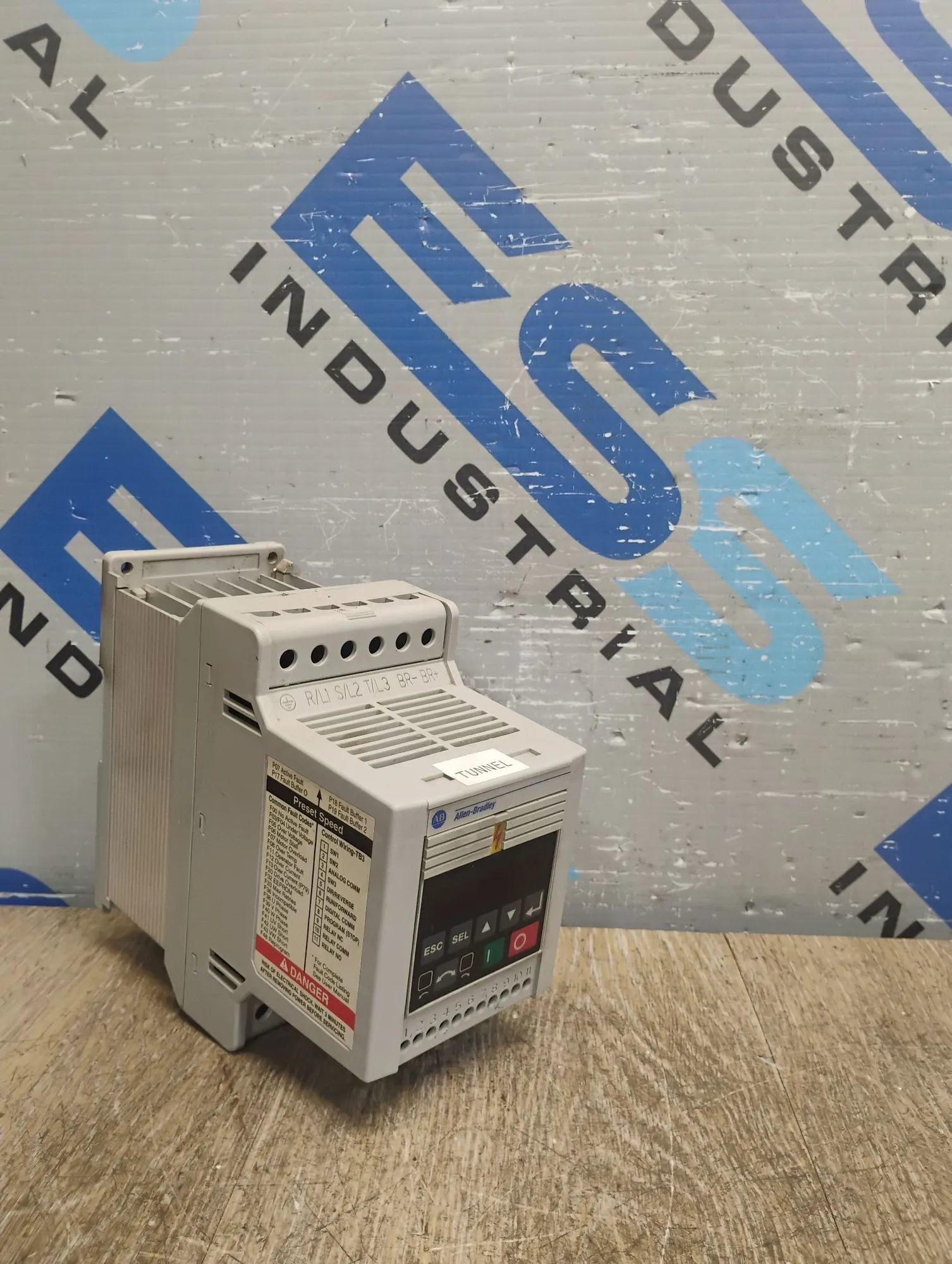 USED Allen-Bradley 160-BA04NPS1