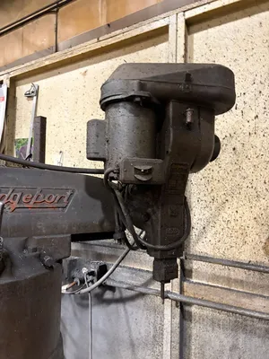 1975 BRIDGEPORT Series 1 J Head 42x9 Bridgegport Mills | Global Machine Brokers, LLC (4)