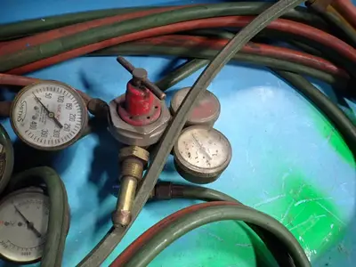 Smith's Welding Equipment  Welding Hoses W/ Pressure Regulators