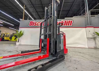 USED 2018 RAYMOND RSS40