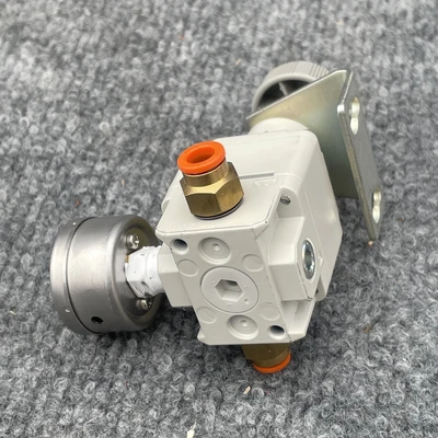 Used SMC IR1020-N01B Air Pressure Regulators California US | Davliegogo LLC #1705559