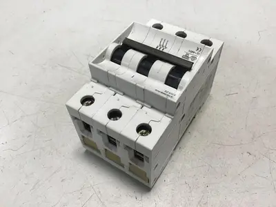 USED SIEMENS 5SX23C25