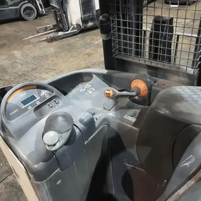 USED 2019 CROWN RR5725-45