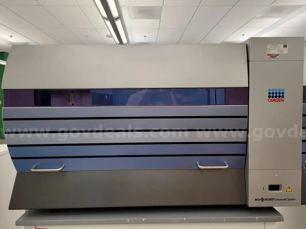 Used QIAGEN BioRobot 8000 Liquid Handling Workstations Delaware US | United Machine Co. #1563984