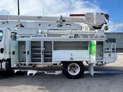 Used 2018 FREIGHTLINER M2 106 Tractors & Trailers Florida US | Truck and Van Outlet #1506268