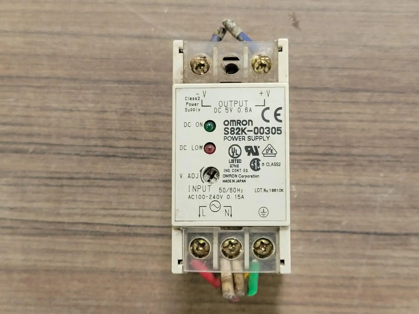 USED OMRON S82K-00305