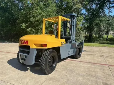 USED 2010 TCM FD100-2