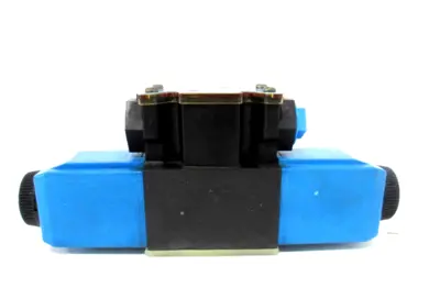 NEW VICKERS DG4V-3S-31C220-M-FTWL-PH5-60 VALVE 02-330422 DG4V3S31C220MFTWLPH560