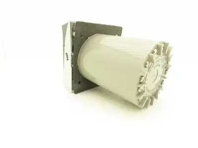 Eagle Signal HP54A610C90 Cycl-Flex Reset Timer 0-10 Minutes 120/240VAC 60Hz