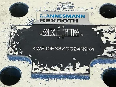 USED REXROTH 4WE10E33/CG24N9K4