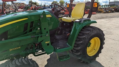 USED 2015 JOHN DEERE 3033R