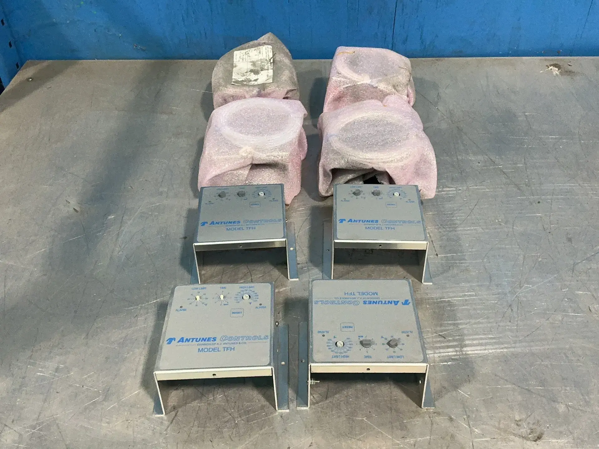 Used ANTUNES CONTROLS 8503130033 Temperature Controls Ohio US | HGR 24 #1411400