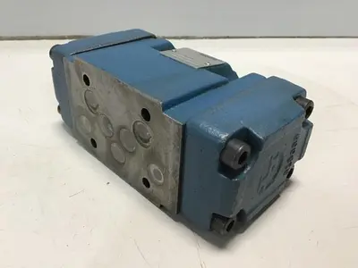 USED MANNESMANN REXROTH 4WEH10P6-44/6EG24N9TK4S06