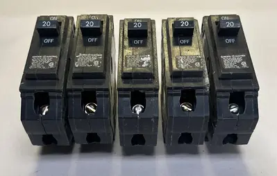 Used GE THQB120 Switchgears Ohio US | Surplus Asset Holdings #1184841
