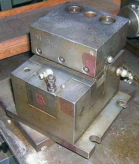 Used _UNKNOWN_ _UNKNOWN_ Chain Making Machines | Gold Machinery #439896