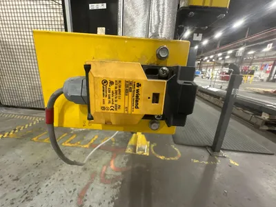 TOYOKOKI HYB-12530 Brake Press | ListingHippo (15)