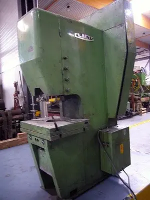 USED CLAEYS EP 63 TON