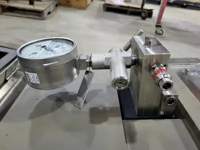 0-160 kPa Pressure Gauge Assembly w/ Windowed Enclosure