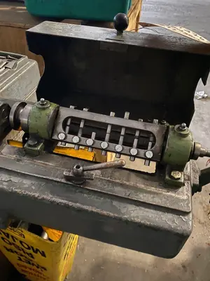 Buendgens Model USS Precision Cutoff Pin Machine