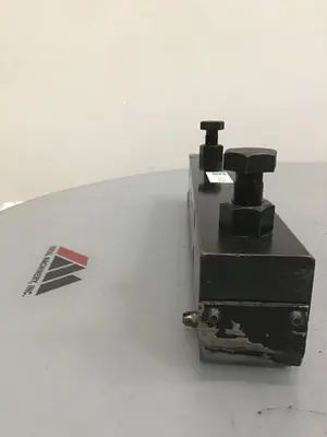 USED CINCINNATI MILACRON 5042895
