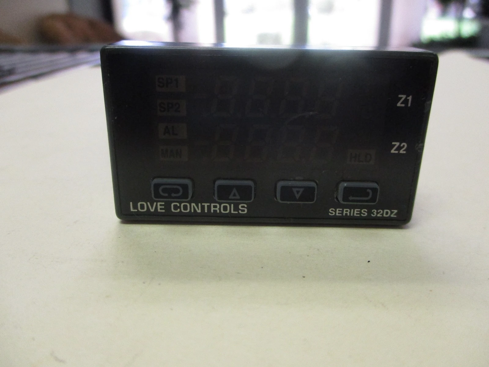 USED Love Controls 32DZ5533-992