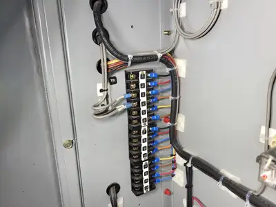 USED 2009 GE INDUSTRIAL SYSTEMS 64235115-N