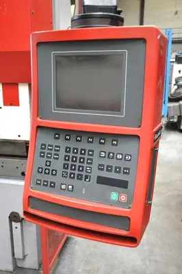 USED BEYELER BYSTRONIC PR6 200 TON X 4100 MM CNC