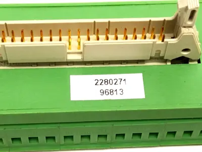 2280271,DFLK 40,Typ DFLK 40 | Phoenix Contact Typ DFLK 40 Feed-Through Interface Module 2280271 MISSING LATCH - Used