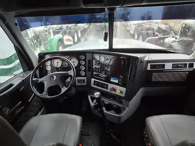 USED 2023 FREIGHTLINER CORONADO 122 SD