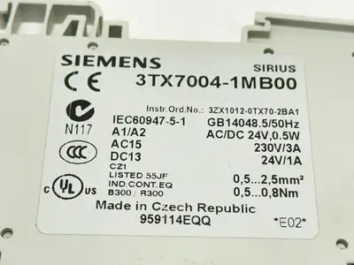 3TX7004-1MB00, 3ZX1012-0TX70-2BA1 | Siemens 3TX7004-1MB00 Output Interface Module 3ZX1012-0TX70-2BA1 - Used