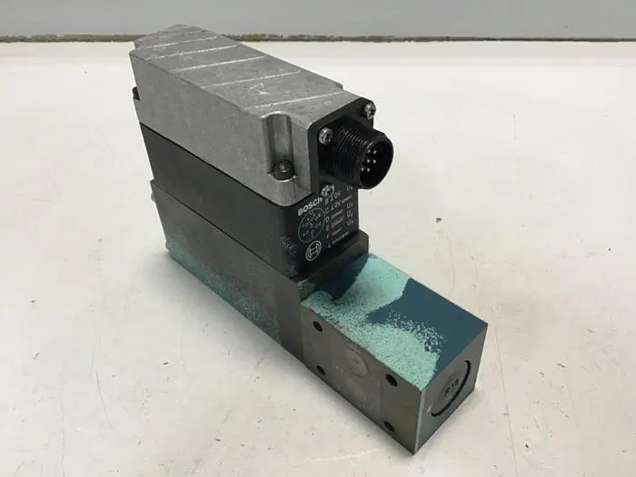 Used BOSCH 0 811 402 073 Valves/Fittings Michigan US | Ideal Machinery #757063