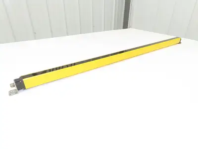Schmersal SLC440COM-ER-0890-14 Safety Light Curtain Transmitter