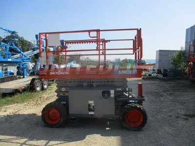 Used 2012 Skyjack SJ6832RT Scissor Lifters New York US | United Lift #1446594