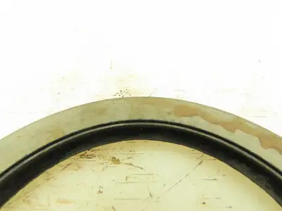 CR 29907 Double Lip Oil Seal 3.00 in Shaft, 4.003 in OD, 0.375 in Width Lot of 4