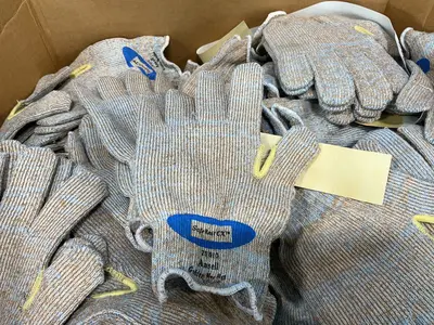 A Sell Gloves