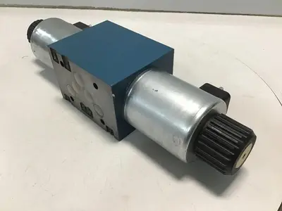 USED BOSCH 0 810 001 702