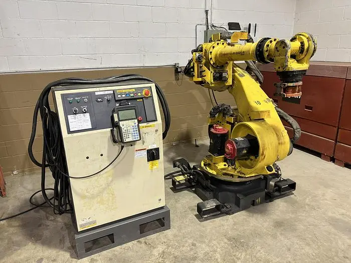 Used 2003 FANUC R-2000IA/165F Robots Michigan US | RAB Industries, Inc. #184221
