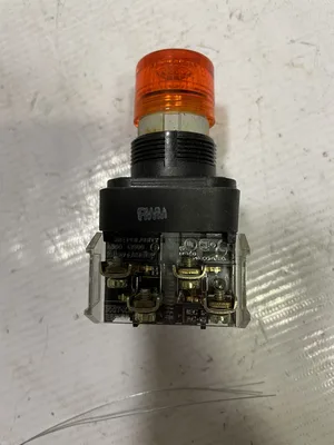 Allen-Bradley 800H-QRAH10G Amber Illuminated Pushbutton Switch 120V -NIB