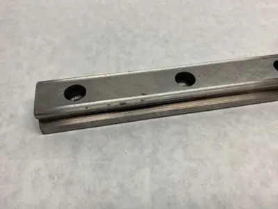 USED THK LINEAR GUIDE RAIL AND BLOCK ASSEMBLY, 400MM RAIL, 2-BLOCKS