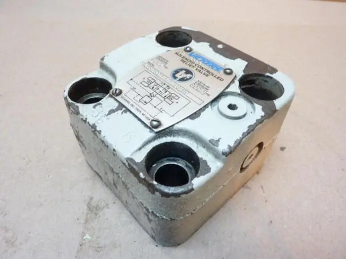Used VICKERS CG5060CFMFWB6110 Valves/Fittings Michigan US | Ideal Machinery #595645