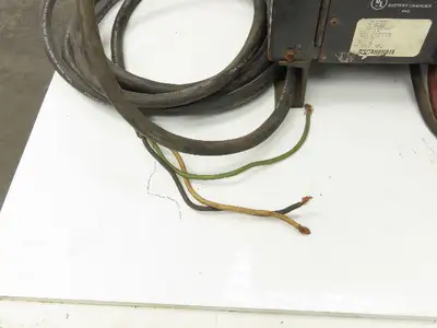 Hawker 6M450B Lifeguard Ferroresonant Charger 12V 381-450ah 208/240/480V 1Ph