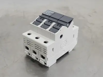 USED ALLEN-BRADLEY 1492-FB3C30-L