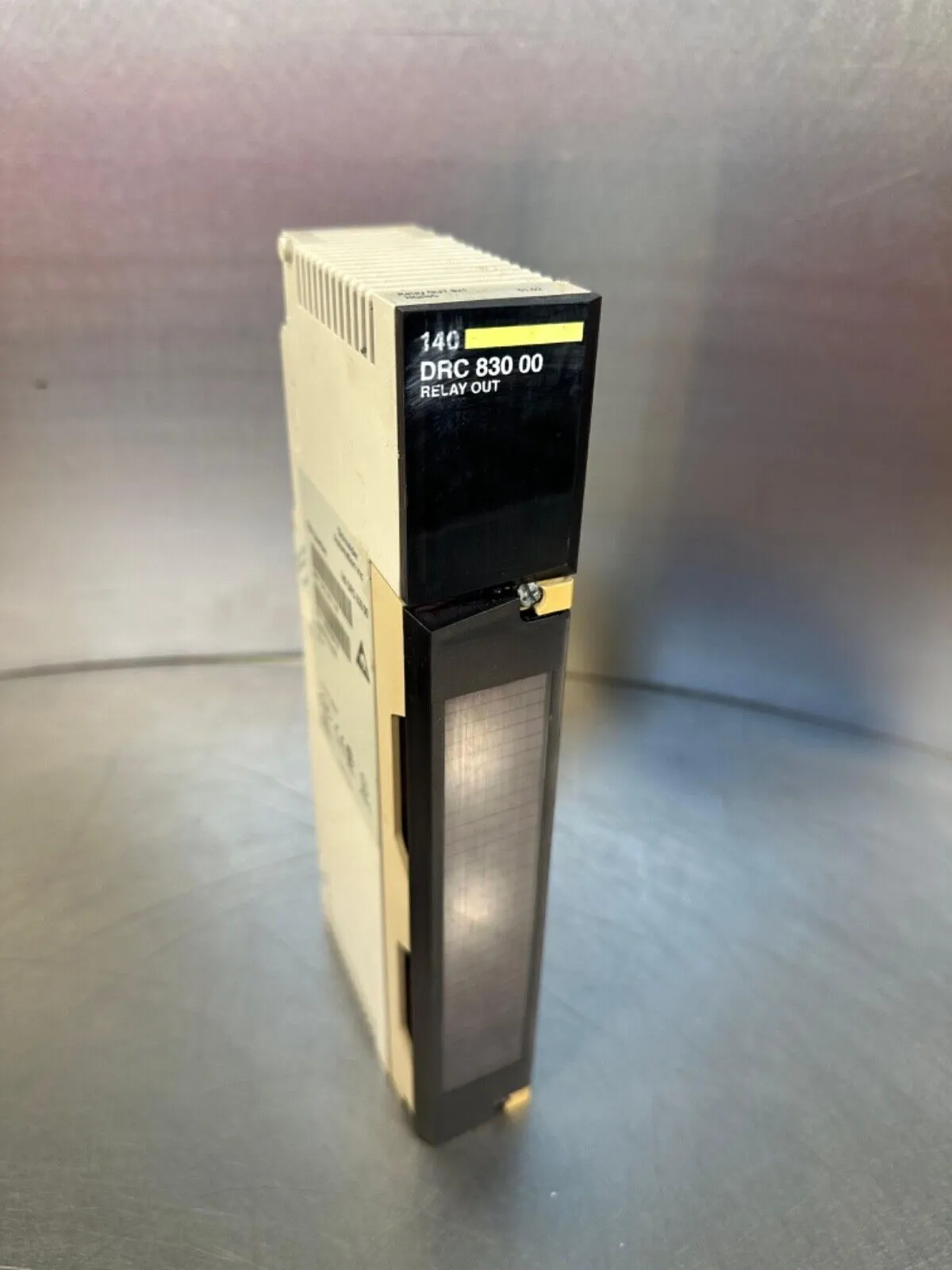 Schneider Tsx Quantum 140-DRC-830-00 / 140DRC83000 Relay Out 8x1 (3B-32)