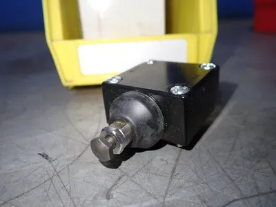 Used HONEYWELL LSZ1W Relays & Switches | HGR 24 #739084