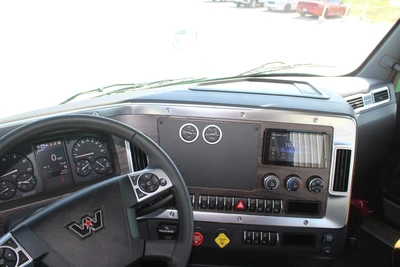 New | in-Stock 2025 WESTERN STAR 47X Cab Chassis trucks Texas US | Roll Off Truck World #1492024