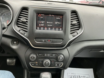USED 2019 JEEP CHEROKEE