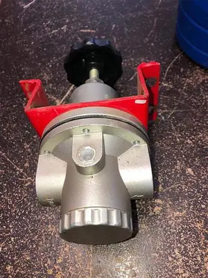 Used YIHUA YIHUA PNEUMATIC AIR REGULATOR FOR BOP ACCUMULATOR CONTROL Parts (Hydraulics and Pneumatics) Pennsylvania US | East West Machinery & Drilling #1415577
