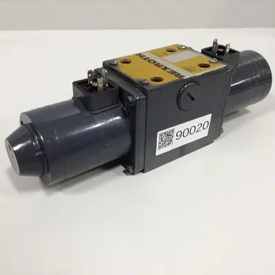 USED REXROTH 4WE10Q11/LG24NZ4