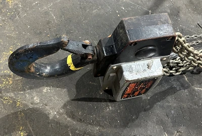 CM HURRICANE 10TON CHAIN HOIST - MANUAL